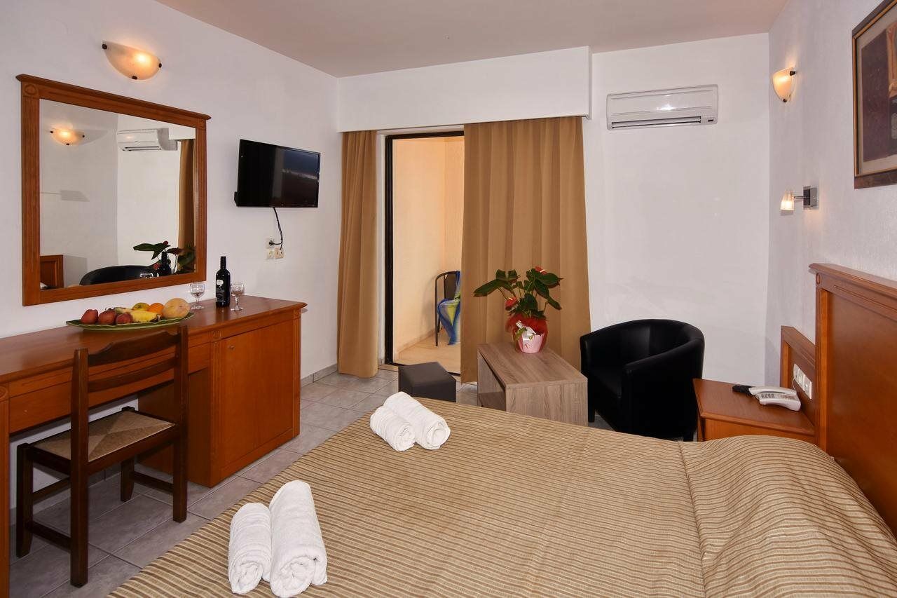 Ocean Heights View Hotel Anissaras Екстер'єр фото